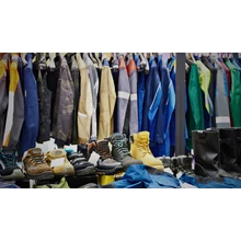 Milyen garanciát kínál egy munkaruha bolt?